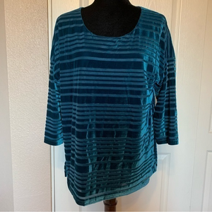 Chico’s Lined Striped Green Burn out Velvet 3/4 Sleeve Blouse Size 2‎ (large)